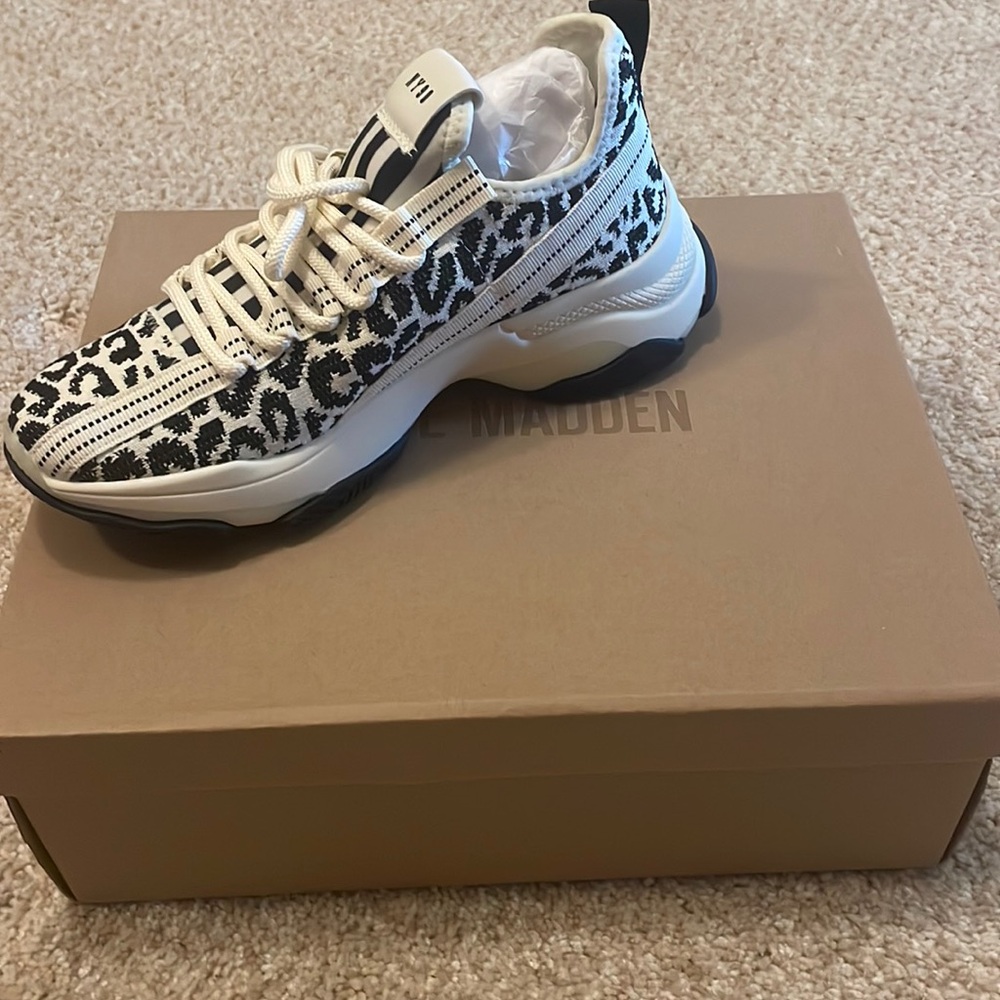 Steve Madden, Maxima Leopard, Size 8